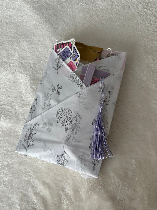 Blind date with a book - Lightly read book